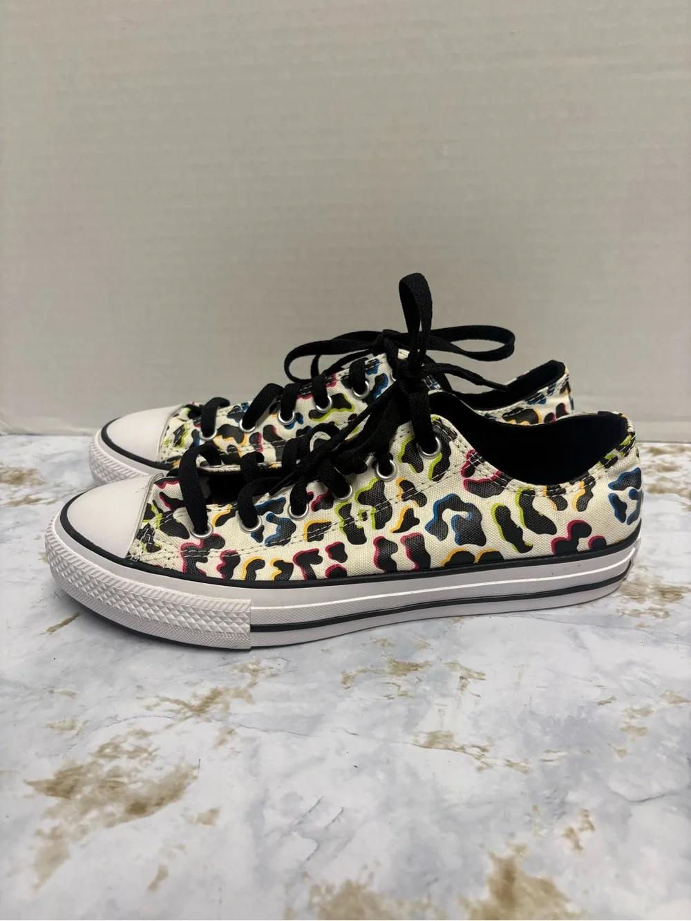 Converse Kids Low-Top Sneakers in White with Multicolor Leopard Spots